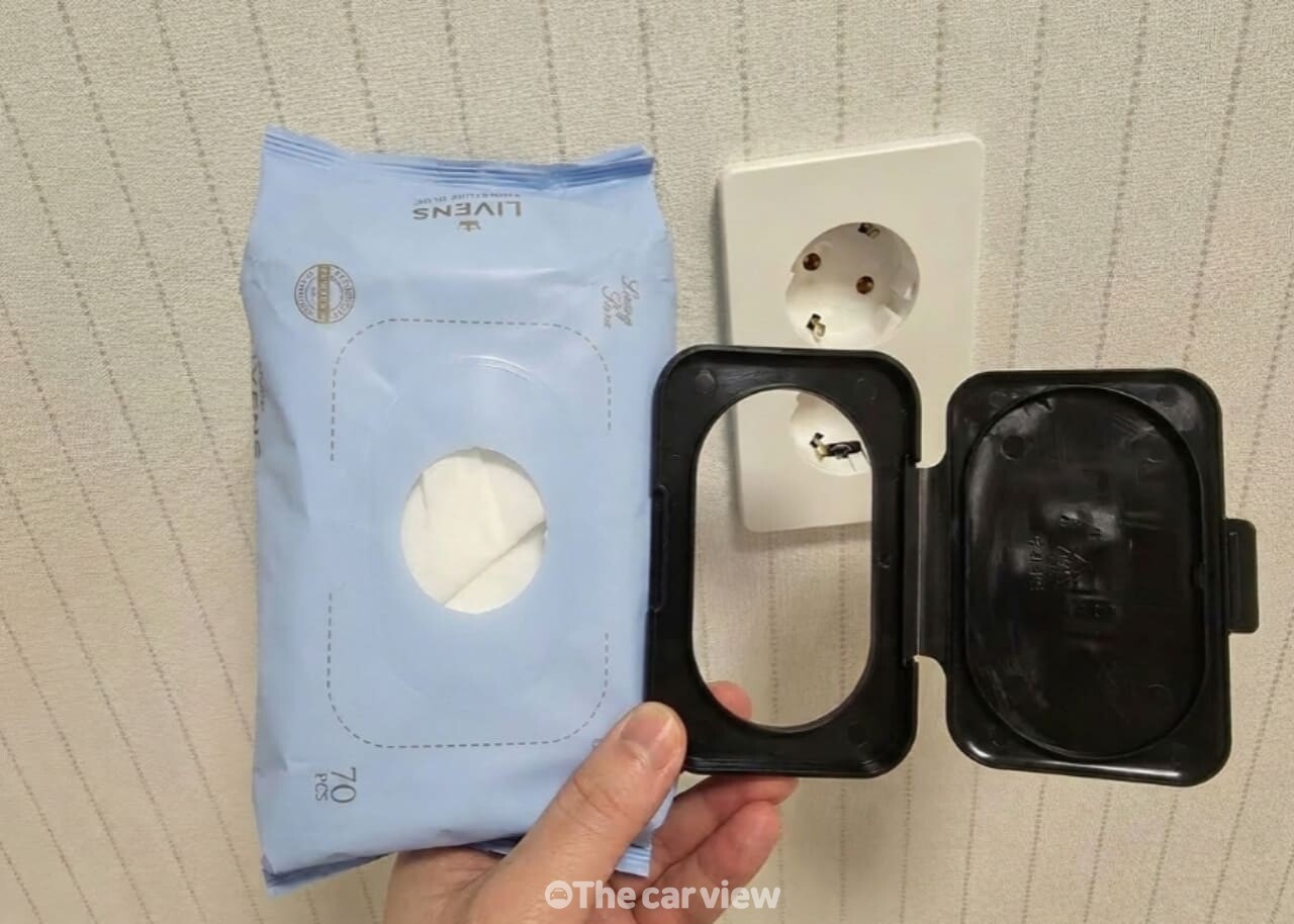 물티슈캡 콘센트 / 사진=더카뷰