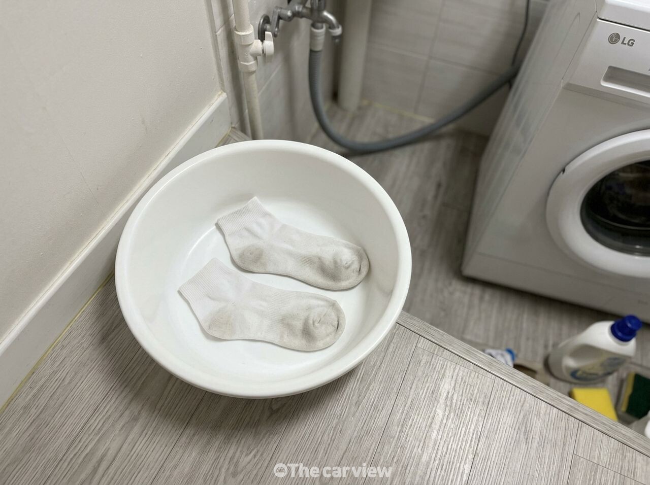 흰양말 빨래 / 사진=더카뷰