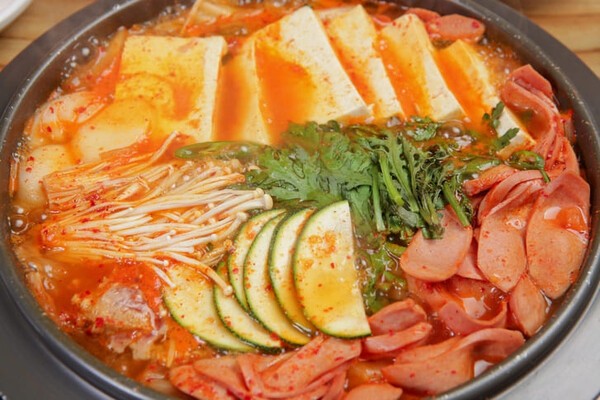 ⓒ게티이미지뱅크(부대찌개)