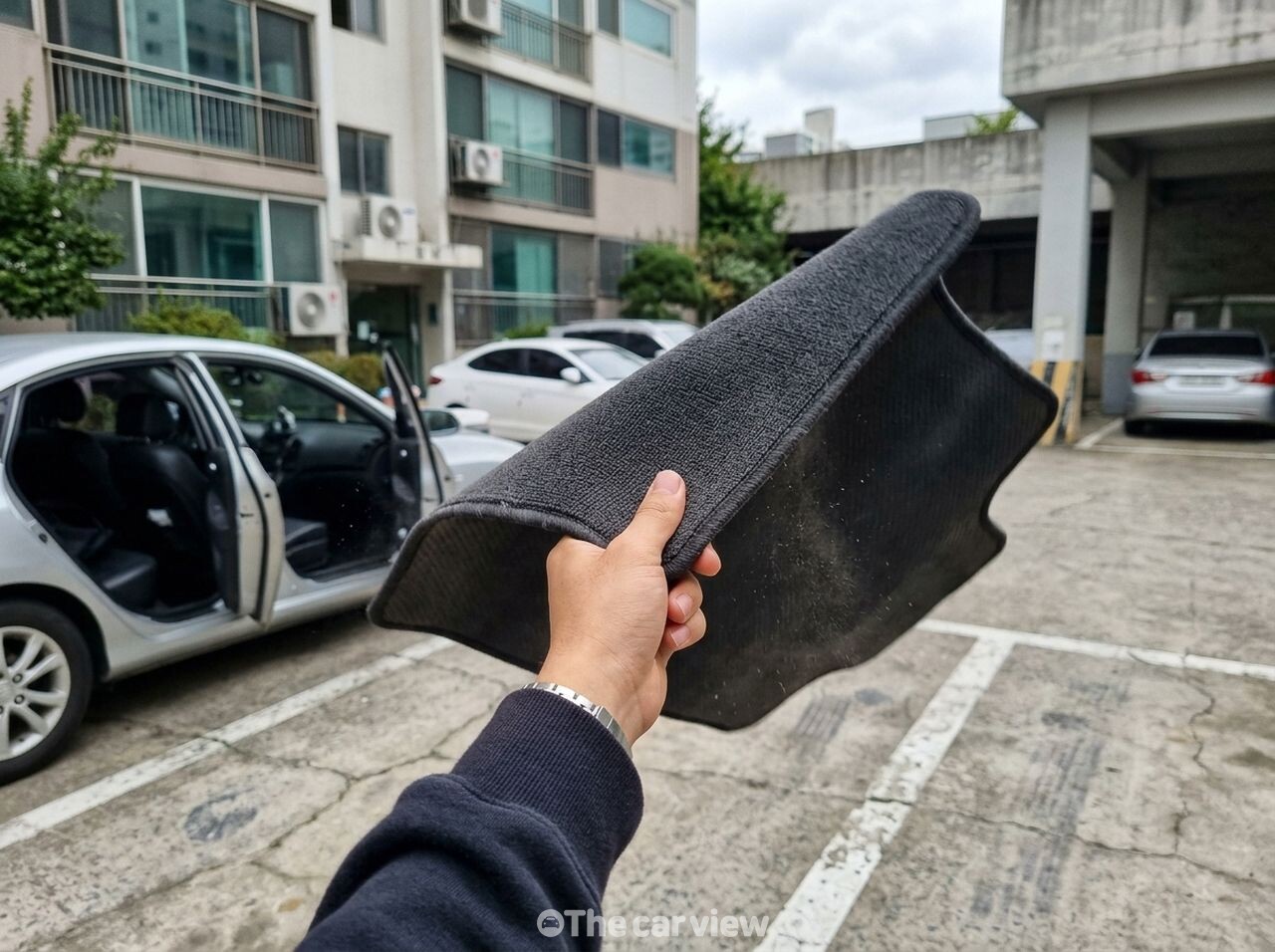 자동차 에어컨 냄새 제거 / 사진=더카뷰