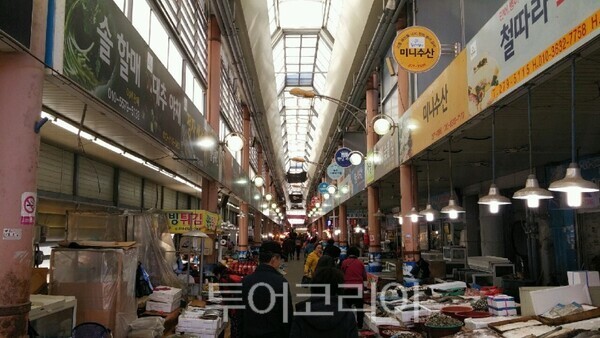 목포 동부시장이 ‘별별 야시장’을 오는 20일 개장한다.  / 사진-목포시