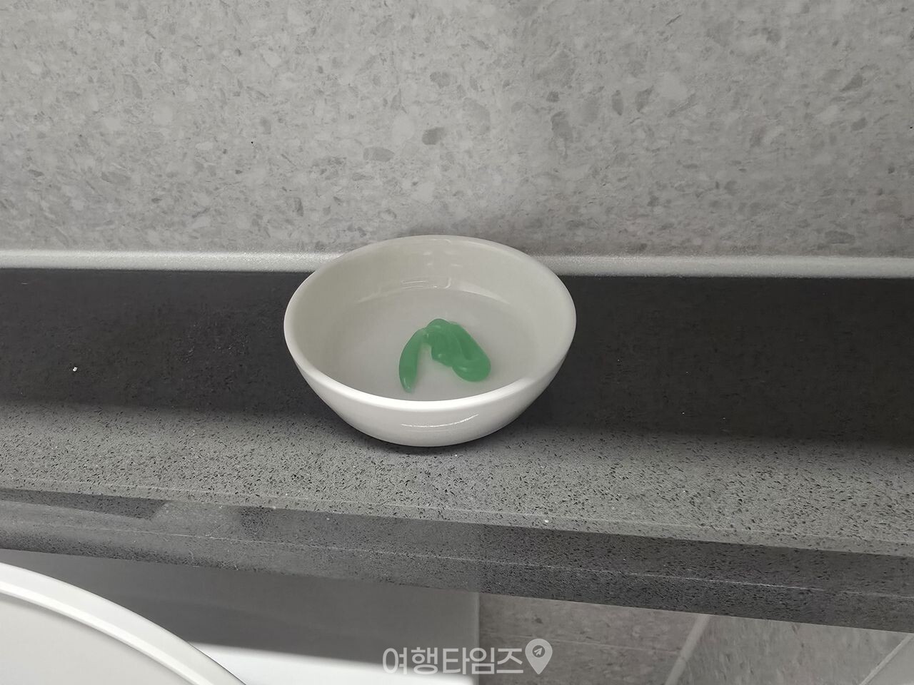 치약 모기 트랩 / 사진=여행타임즈