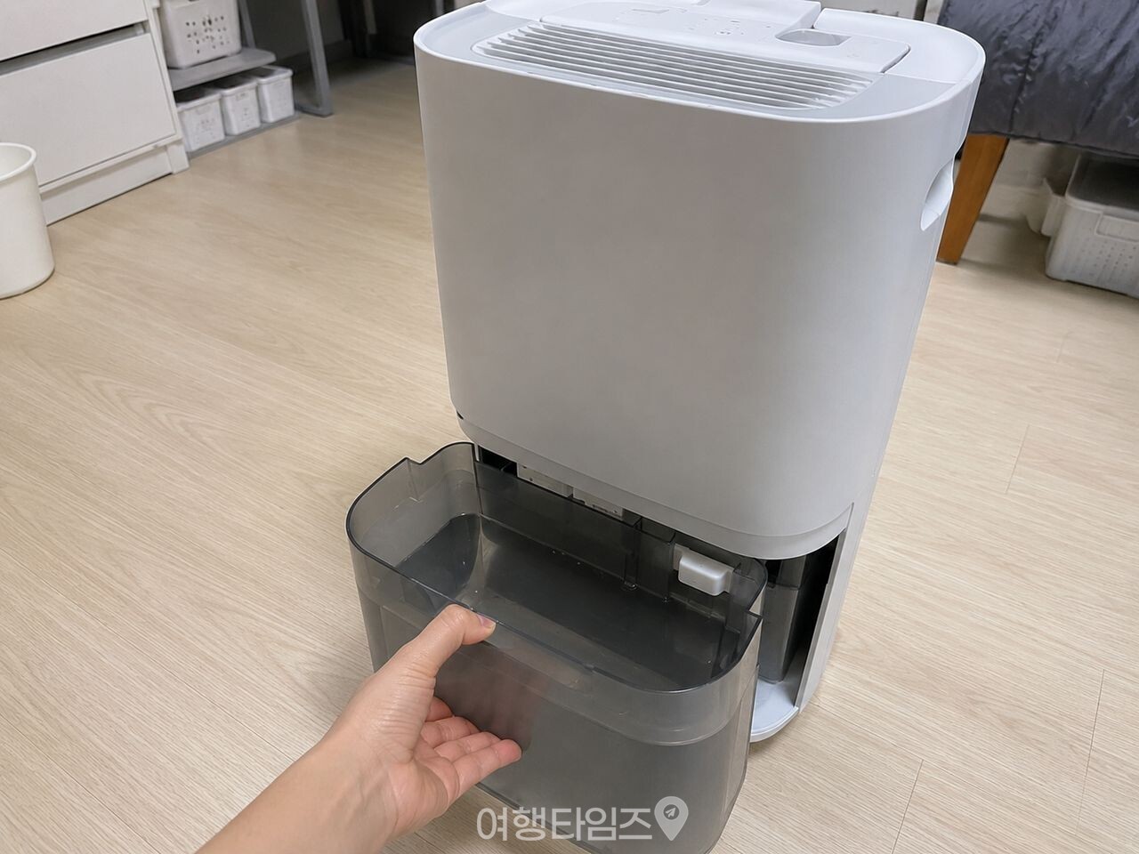 에어컨 제습기 / 여행타임즈