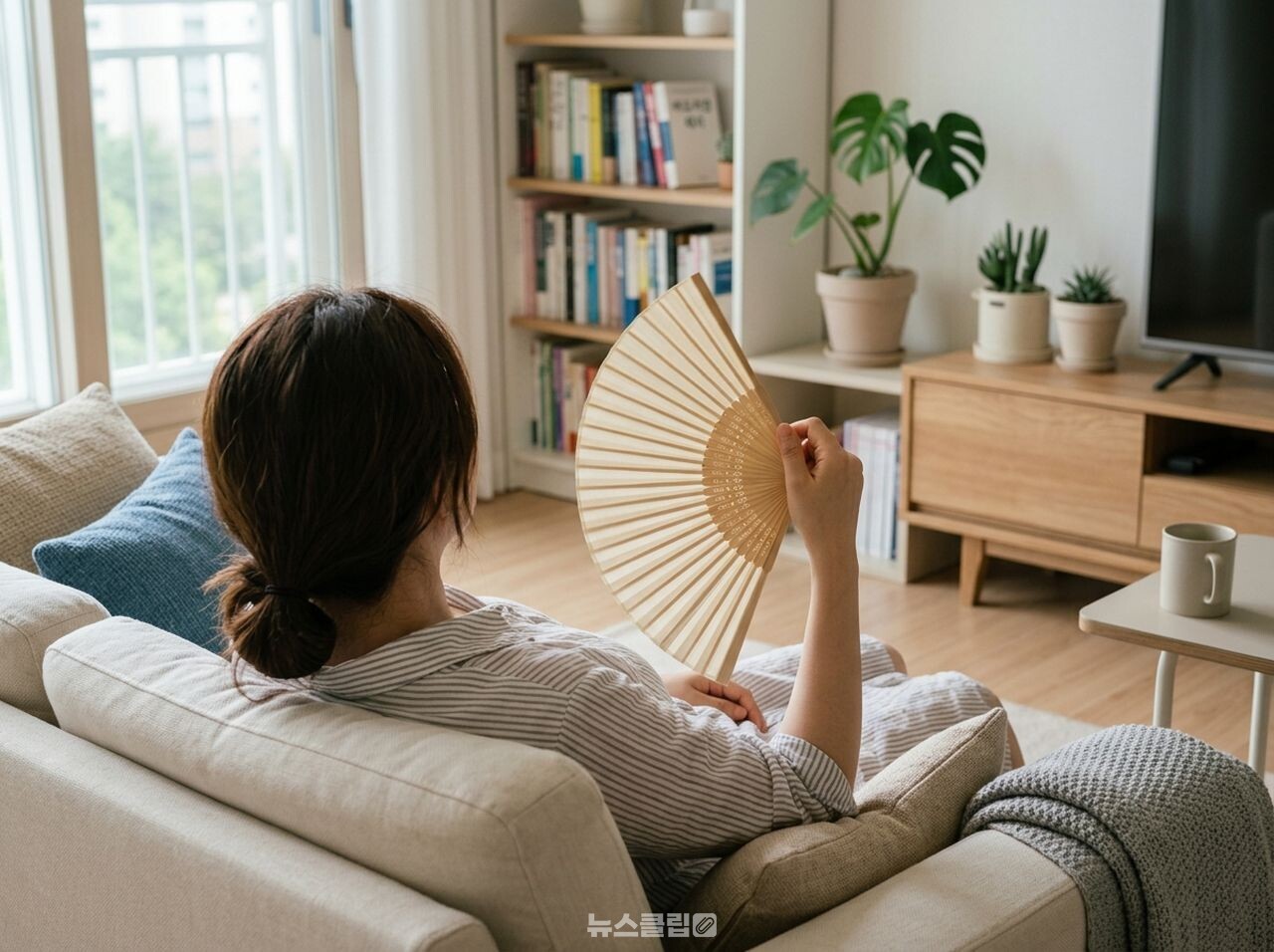 부채질 / 기사 이해를 돕기 위한 Ai 이미지
