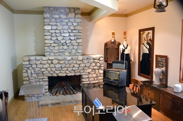 강원도 고성 봉수대 해수욕장의 주변에 있는 김일성 별장 등도 함께 둘러봐도 좋다