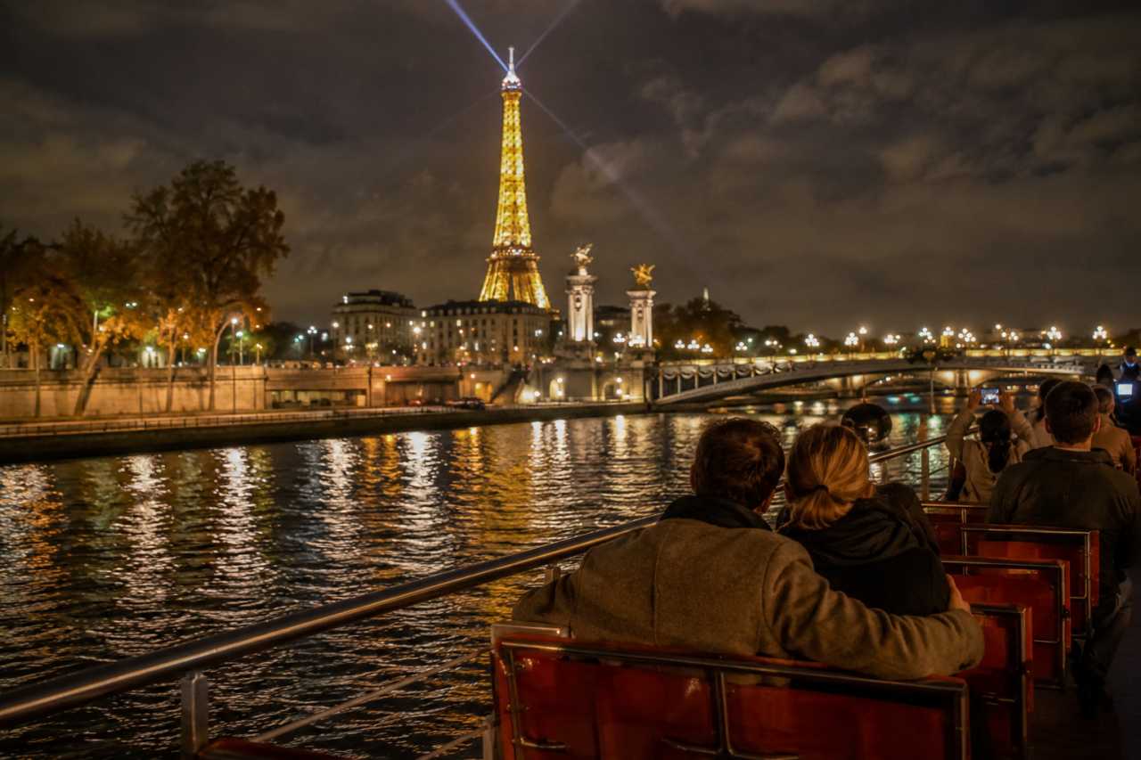 시원함 파리의 밤 / 이해를 돕기 위한 이미지