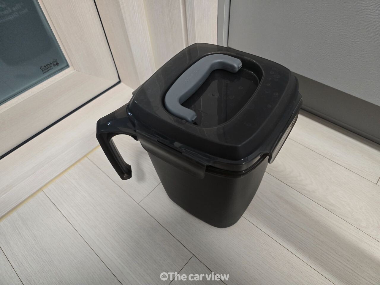 음식물 쓰레기통 / 더카뷰