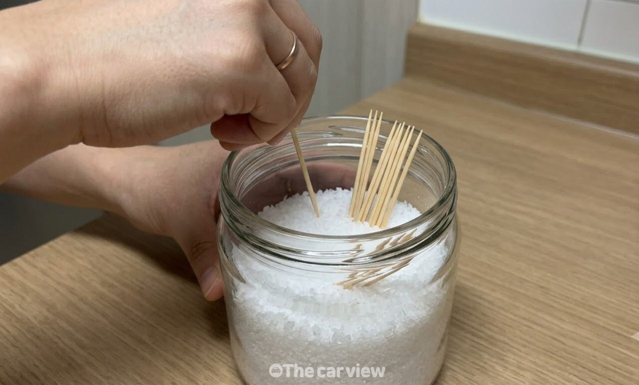 조미료 이쑤시개 / 기사 이해를 돕기 위한 AI 이미지