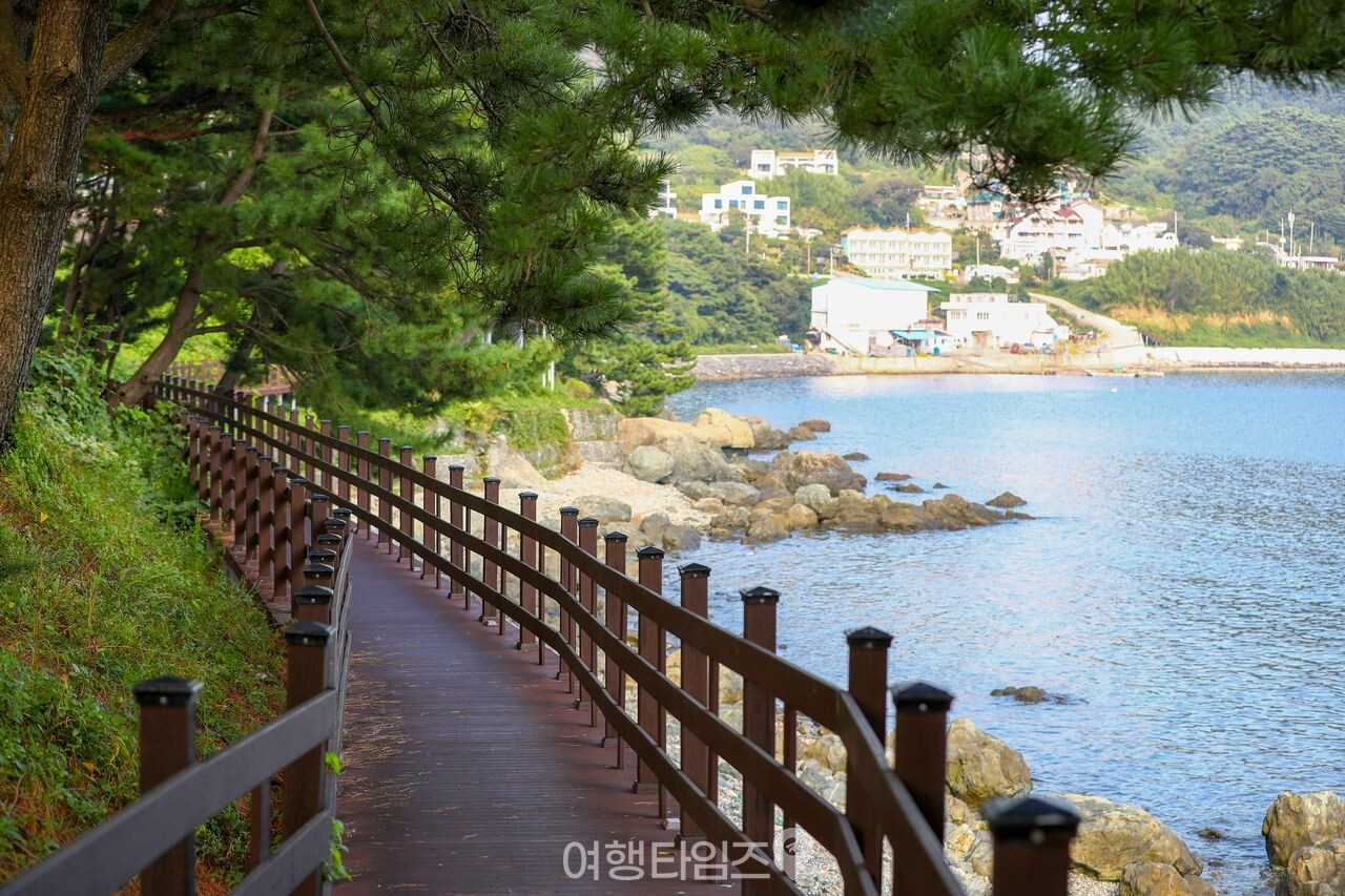 거제 몽돌해변 / 한국관광콘텐츠랩-BOKEH