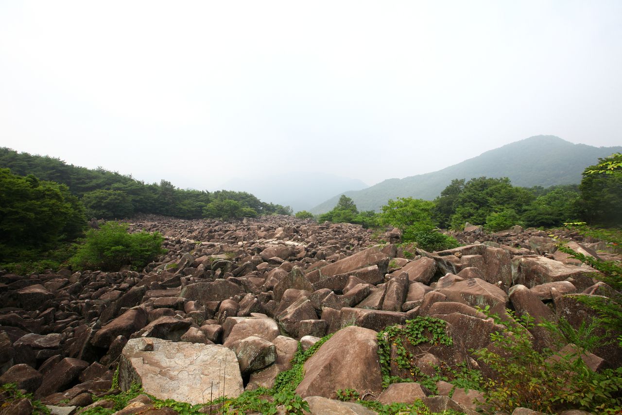 만어사 / 한국관광콘텐츠랩-이범수