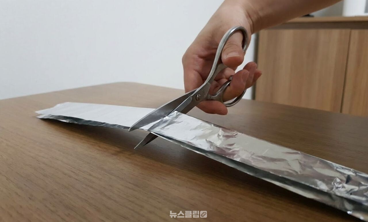 무뎌진 가위 / 기사 이해를 돕기 위한 AI 이미지