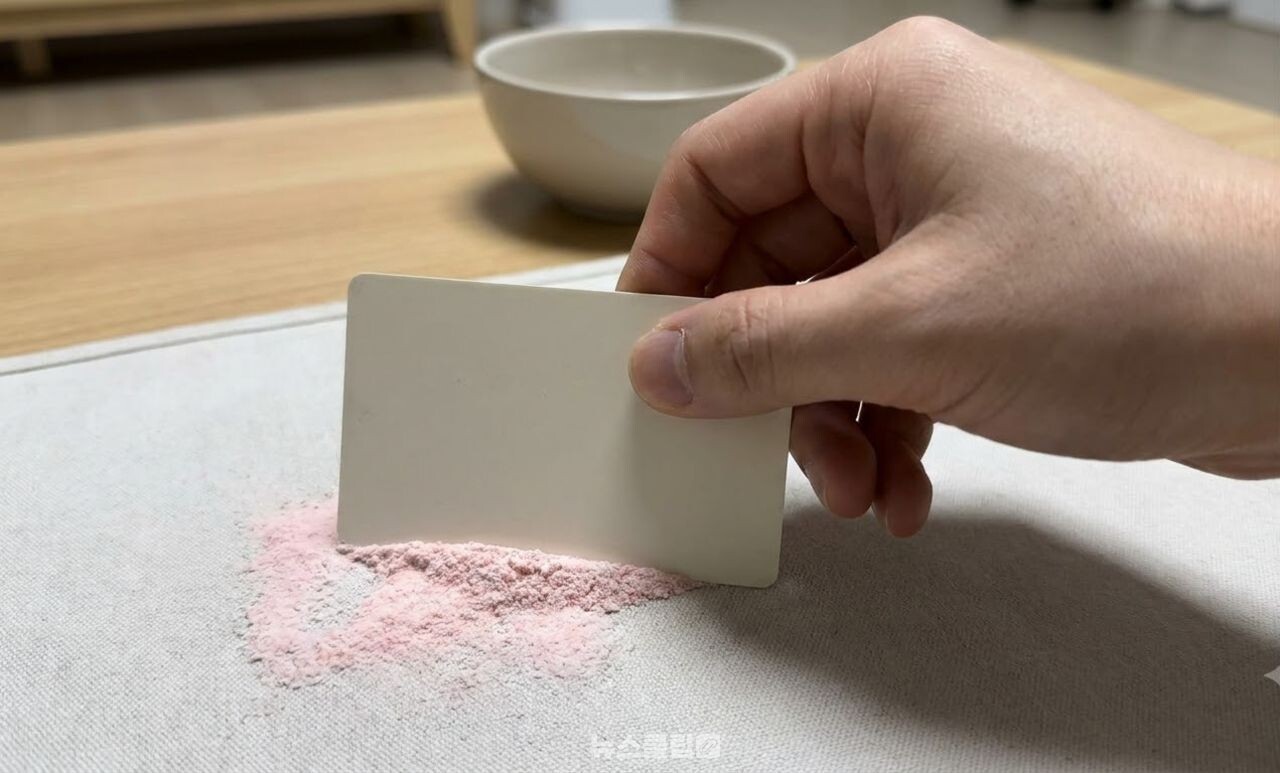 레드와인 얼룩 제거 / 기사 이해를 돕기 위한 AI 이미지