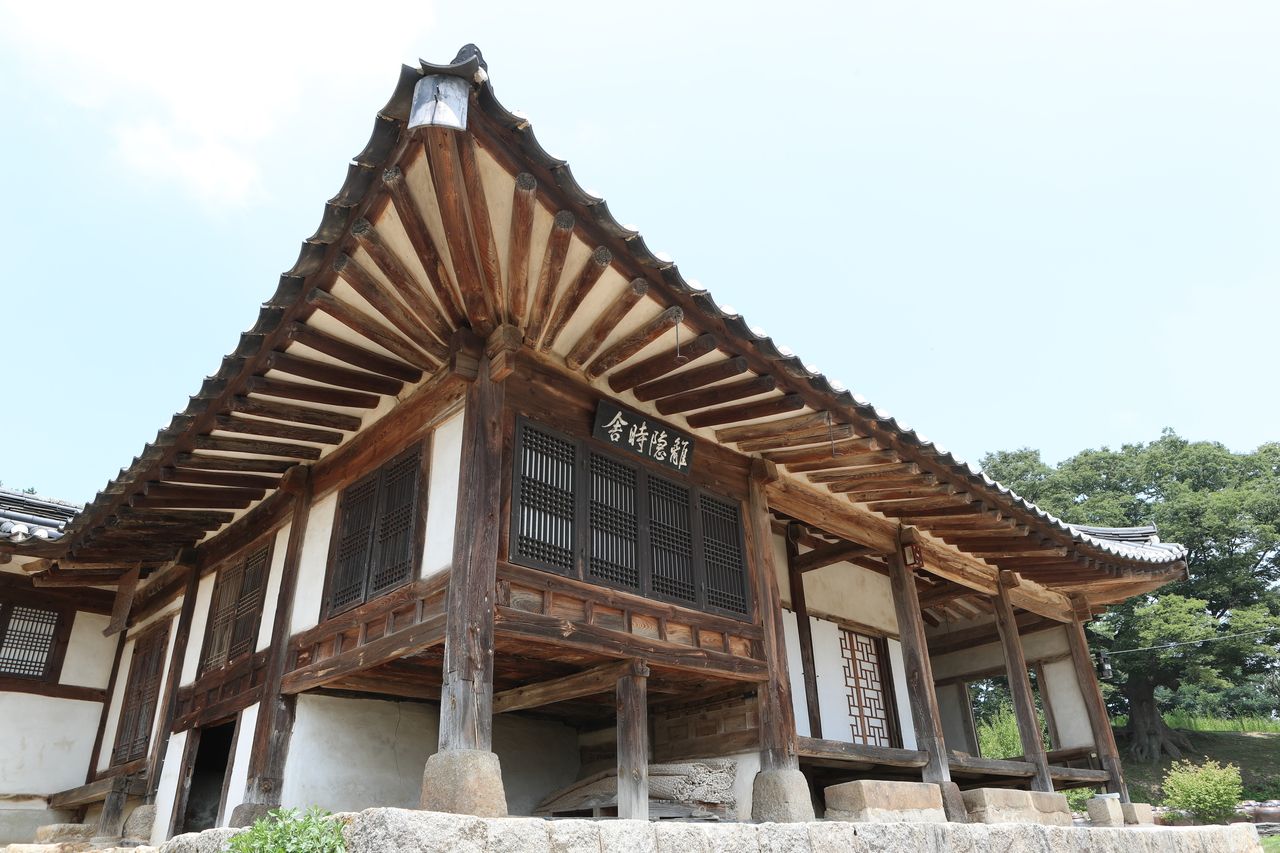 논산 명재고택 / 한국관광콘텐츠랩-이범수