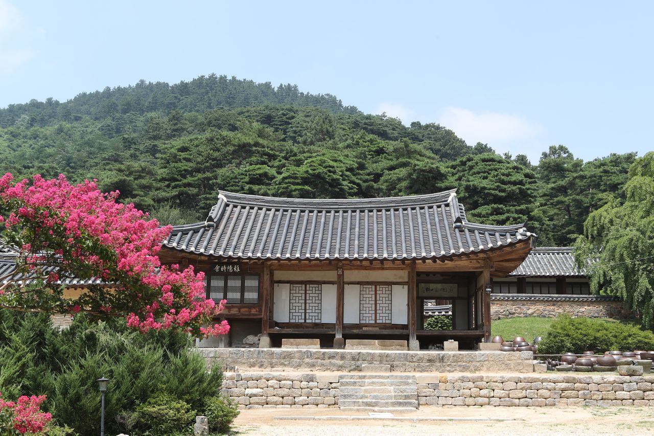 논산 명재고택 / 한국관광콘텐츠랩-이범수