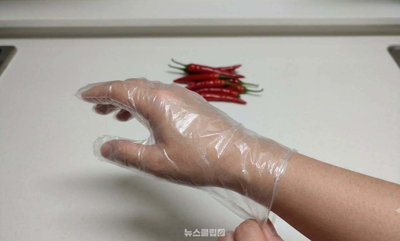 청양고추 손질 / 기사 이해를 돕기 위한 AI 이미지
