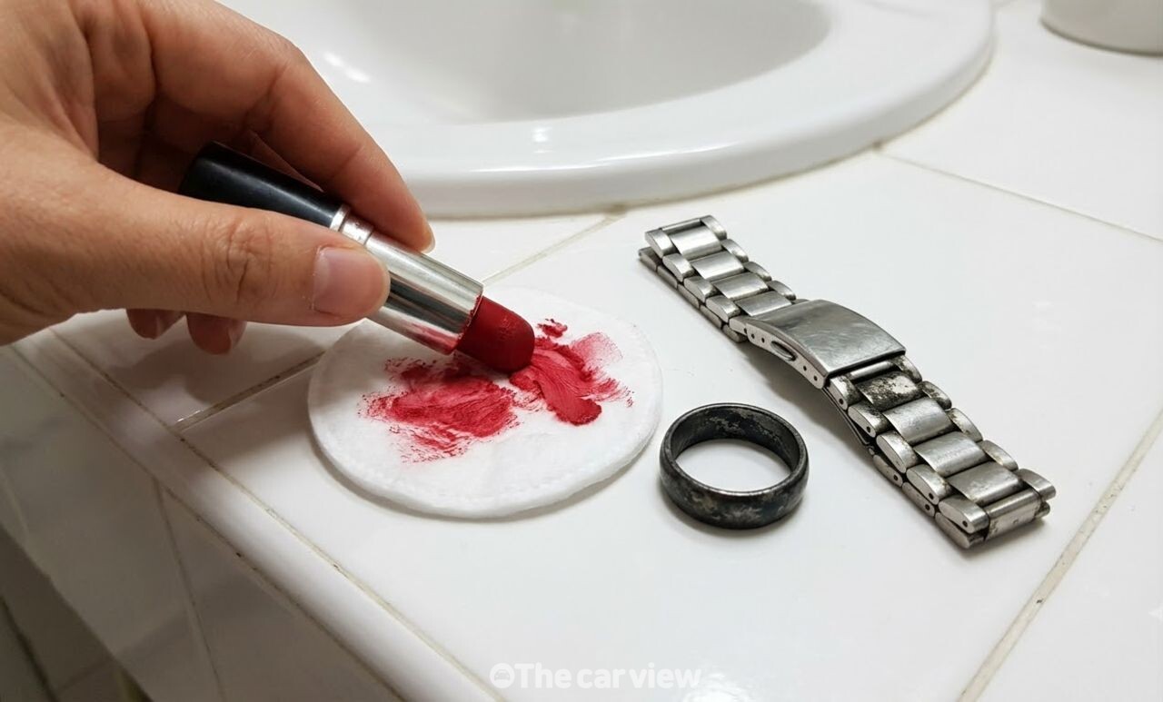 은반지 시계줄 청소 / 기사 이해를 돕기 위한 AI 이미지