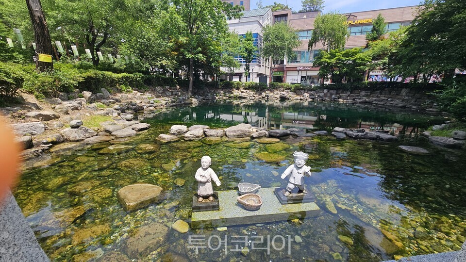 낙동강 발원지 황지연못 ⓒ투어코리아