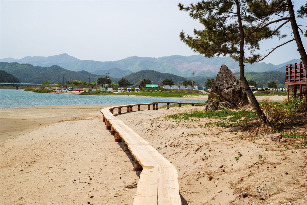 덕봉산 해안생태탐방로 / 한국관광콘텐츠랩-김지호