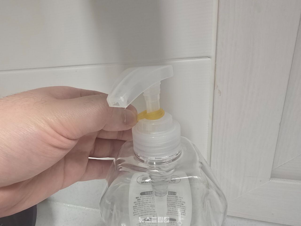 주방세제 고무줄 절약 / 기사 이해를 돕기 위한 AI 이미지