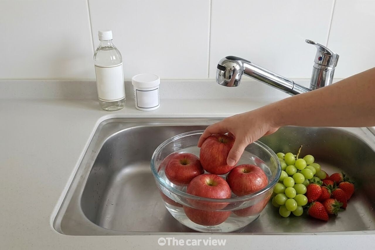 과일 씻는 방법 / 기사 이해를 돕기 위한 AI 이미지