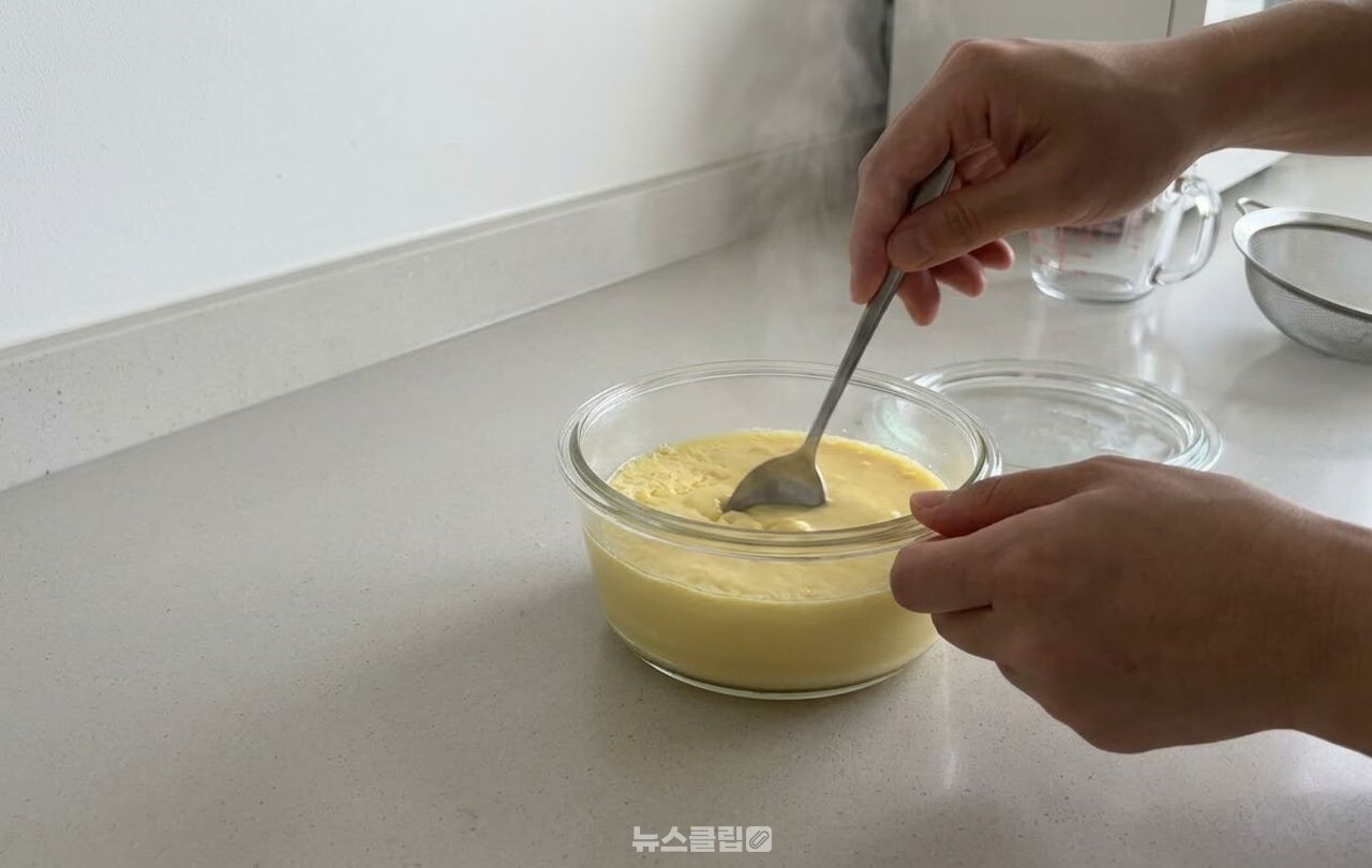 전자레인지 계란찜 / 기사 이해를 돕기 위한 AI 이미지