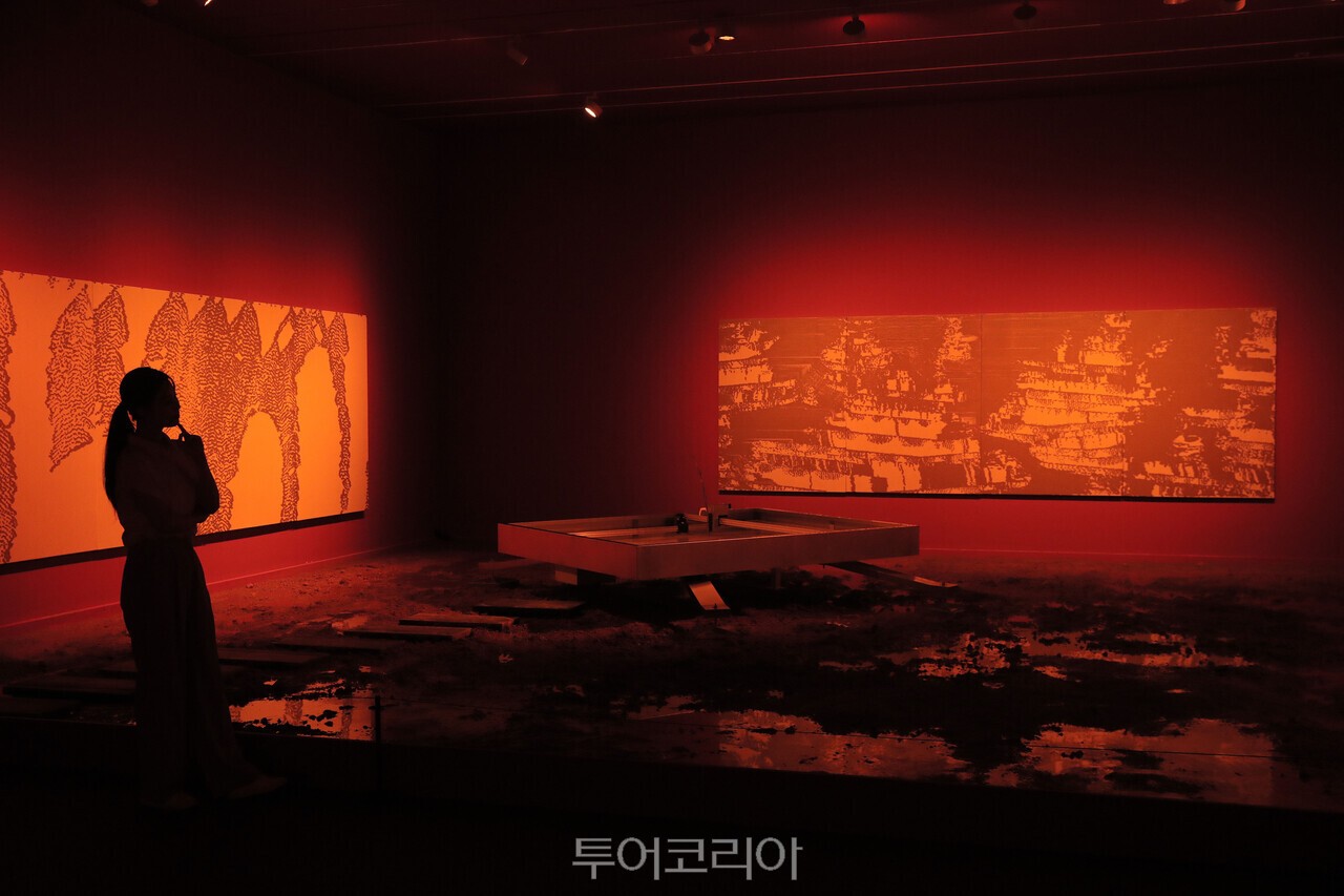 A.A.무라카미(A.A. Murakami)의 국내 첫 개인전 ‘New Nature’ Mud Paintings. From 'A Thousand layers of Stomach' Series /사진-파라다이스시티