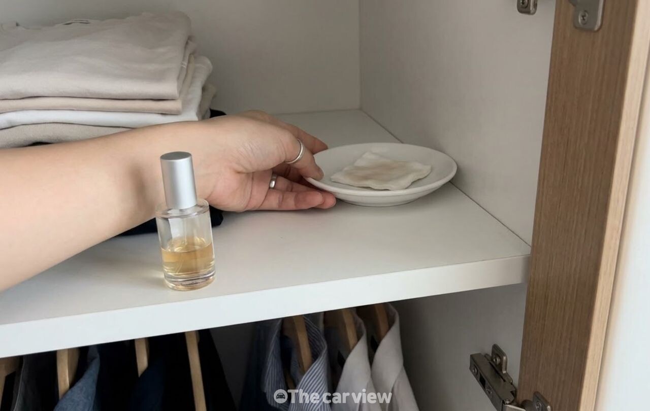 안 쓰는 향수 활용 / 기사 이해를 돕기 위한 AI 이미지