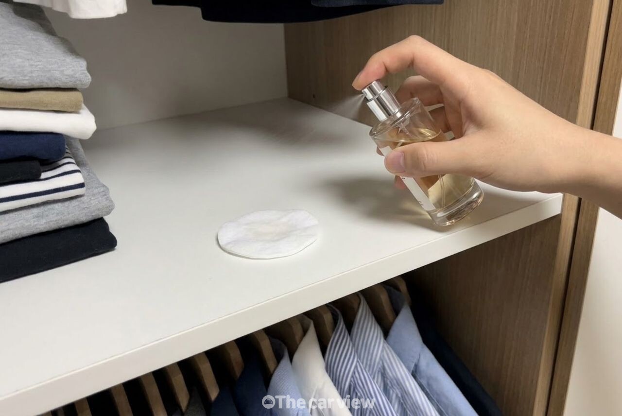 안 쓰는 향수 활용 / 기사 이해를 돕기 위한 AI 이미지