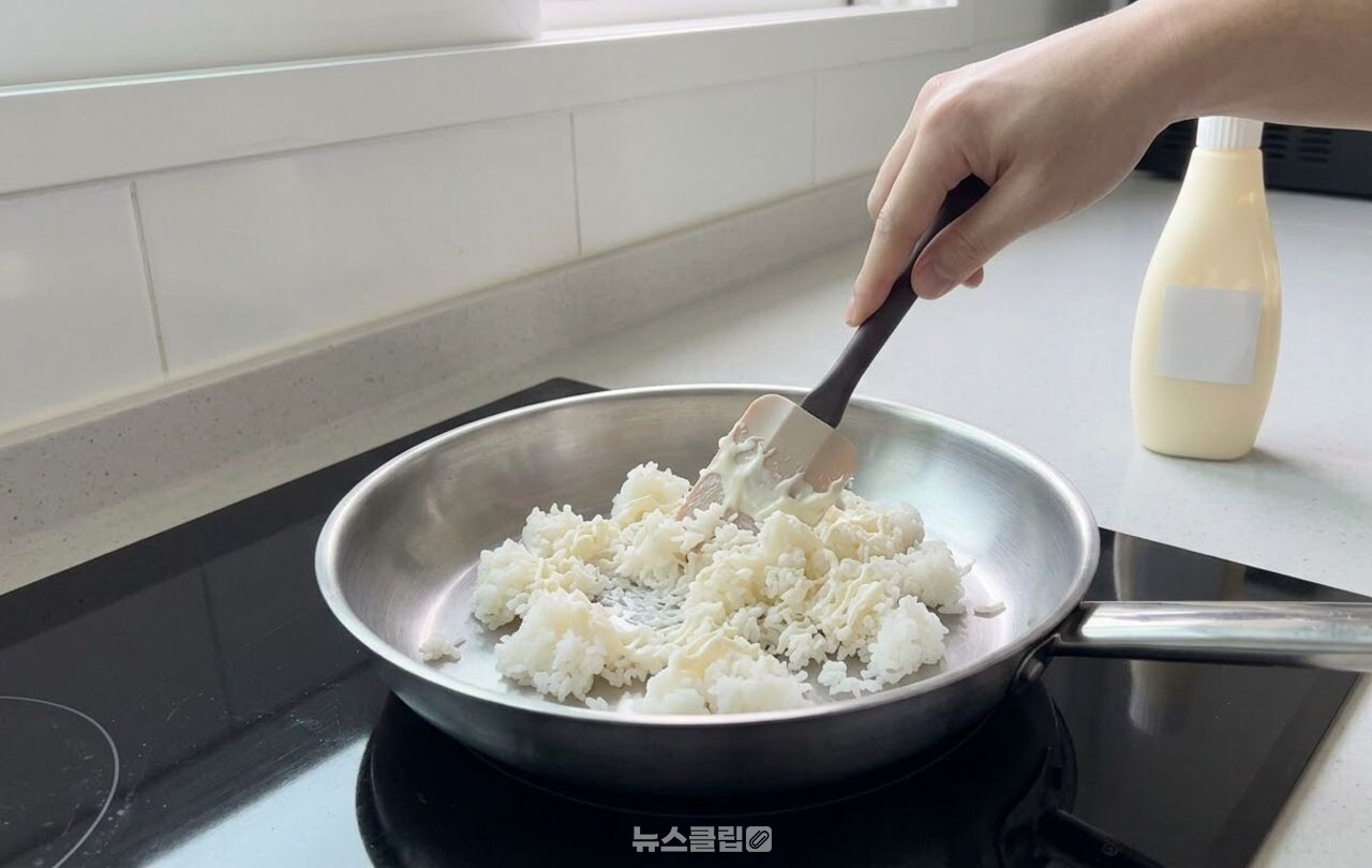 고슬고슬한 볶음밥 / 기사 이해를 돕기 위한 AI 이미지