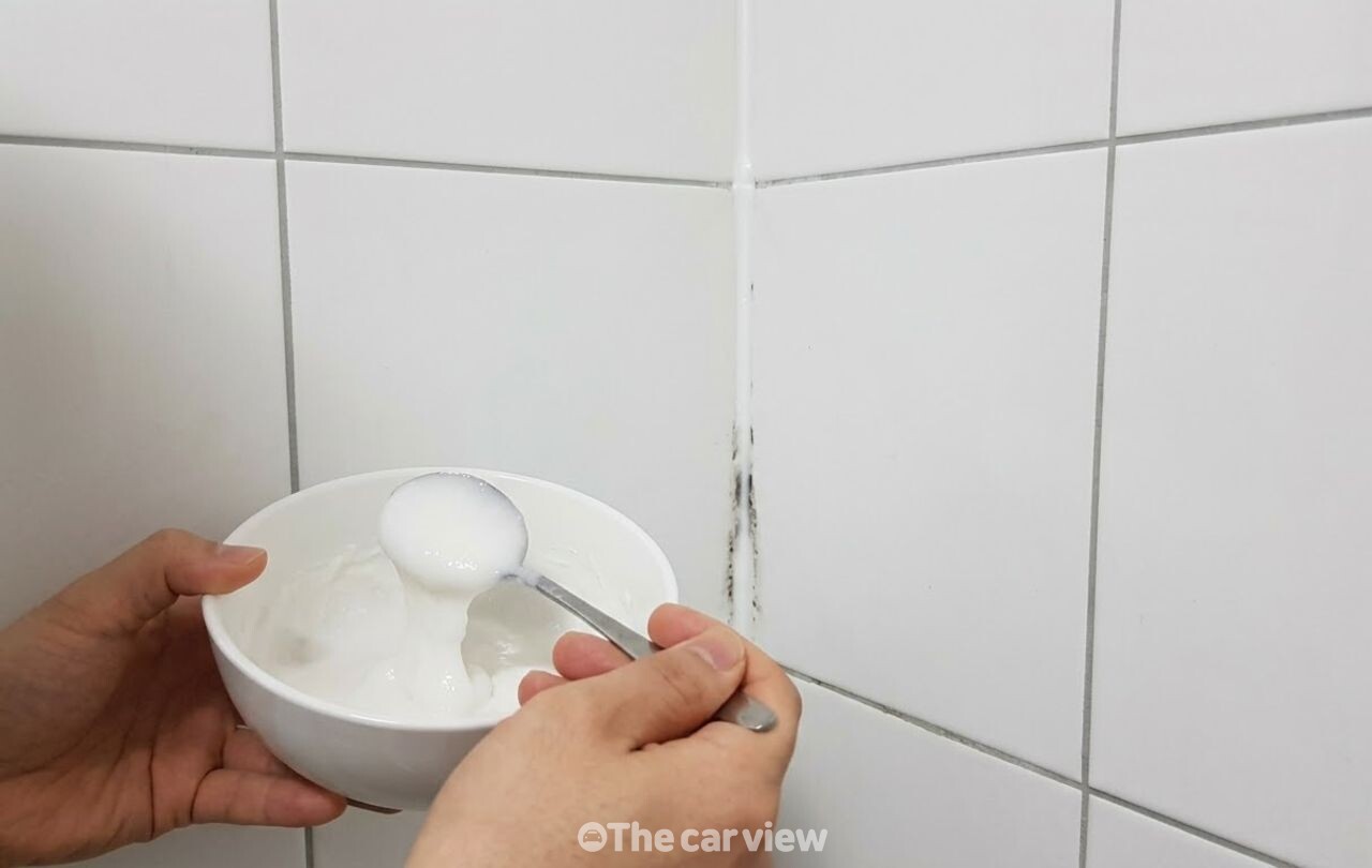 실리콘 곰팡이 제거 / 기사 이해를 돕기 위한 AI 이미지