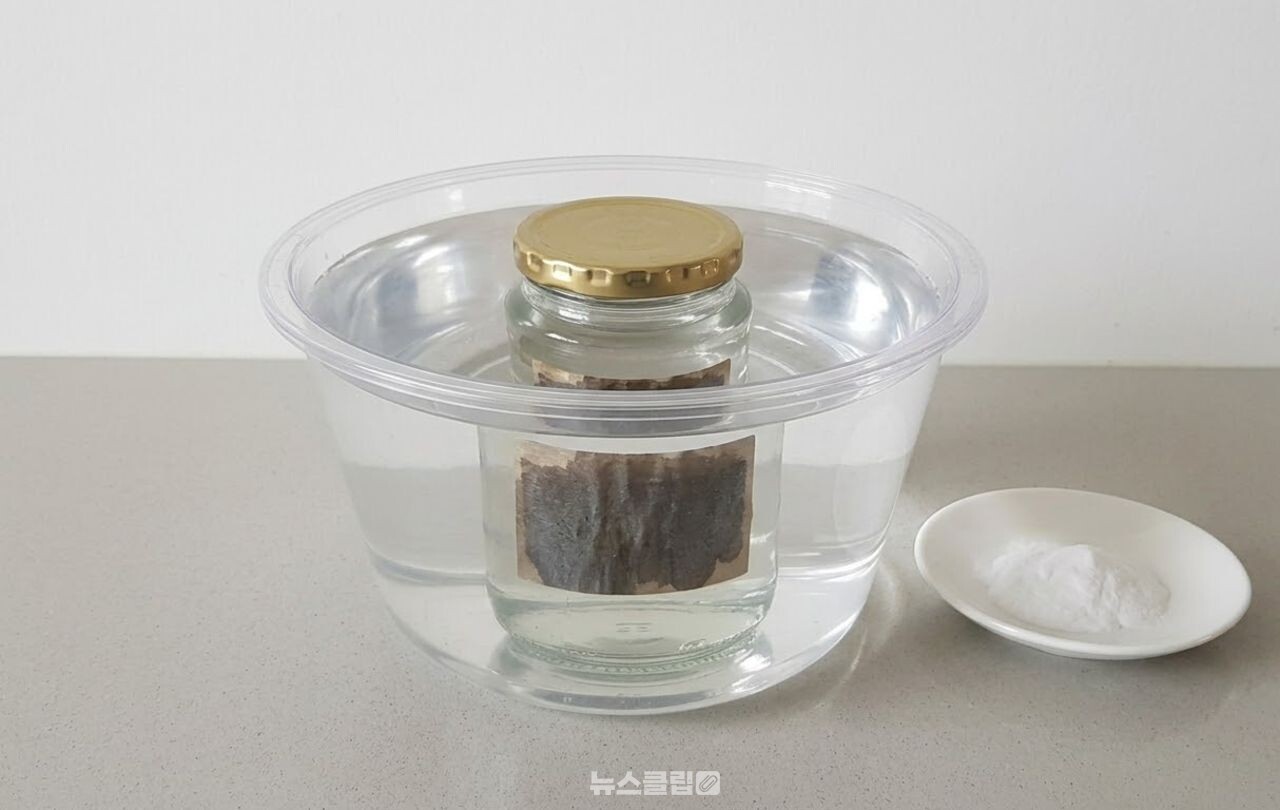 잼 유리병 재활용 / 기사 이해를 돕기 위한 AI 이미지