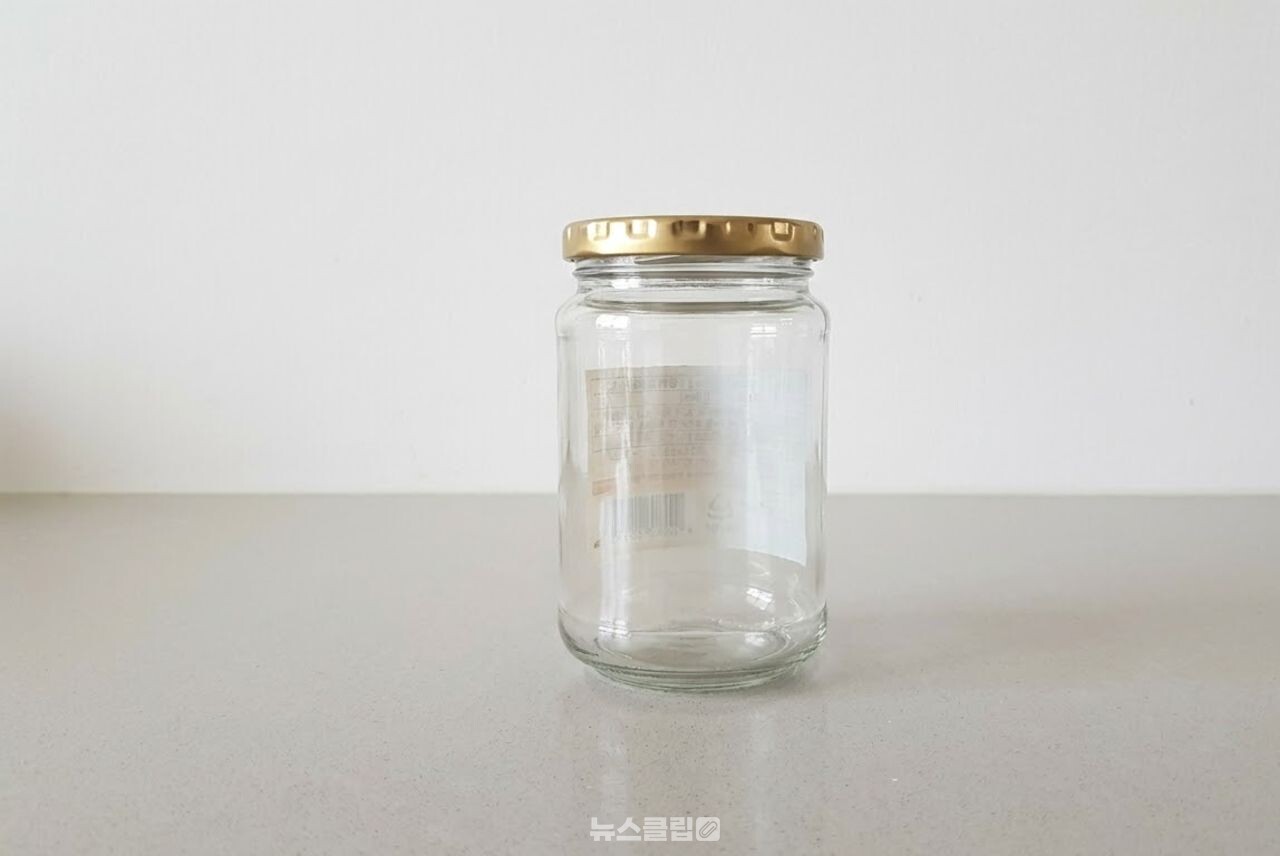 잼 유리병 재활용 / 기사 이해를 돕기 위한 AI 이미지