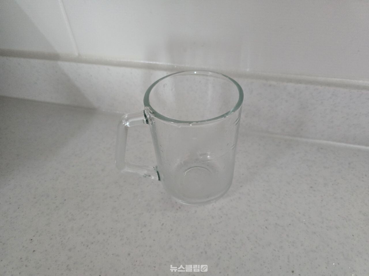 유리물컵 비린내 / 뉴스클립
