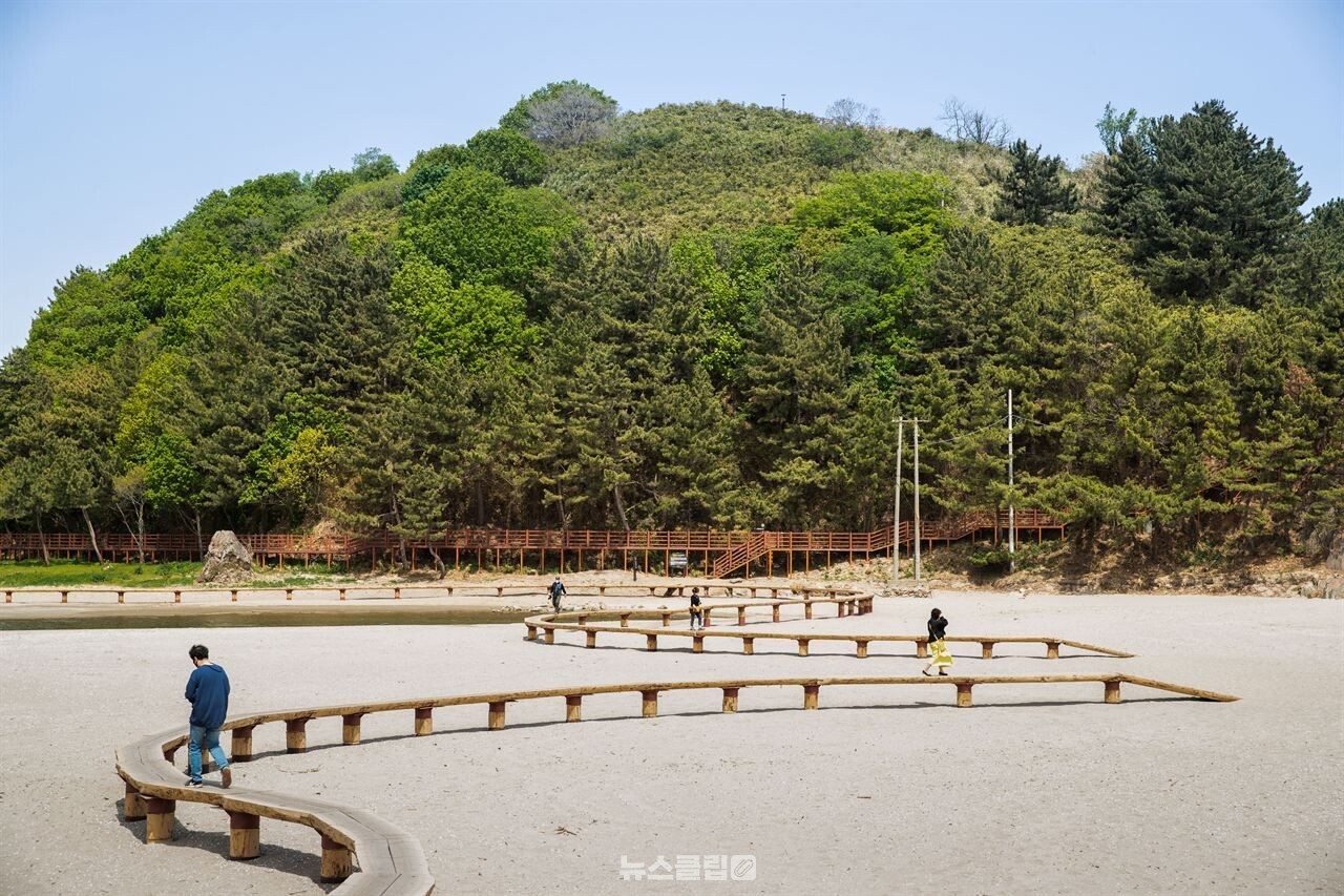 덕봉산 해안생태탐방로 / 한국관광공사-김지호