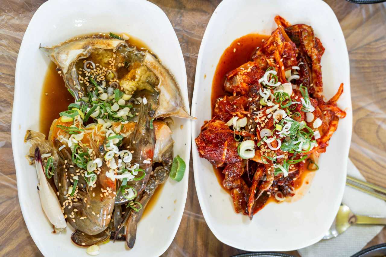 살 꽉 찬 가을 꽃게 암수 차이 고르기 / 사진=한국관광공사 포토코리아@천준교