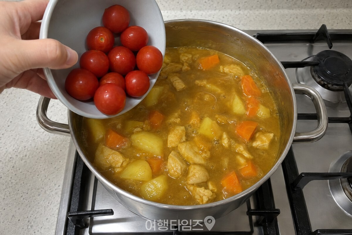 감자와 당근이 부드러워진 뒤 방울토마토를 통째로 넣는 순간 / 기사 이해를 돕기 위한 생성형 이미지