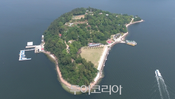 돝섬 전경