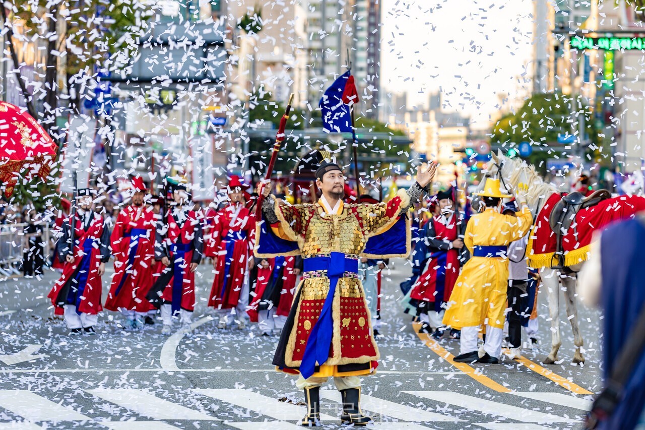 정조대왕 능행차 행렬 /사진-수원시