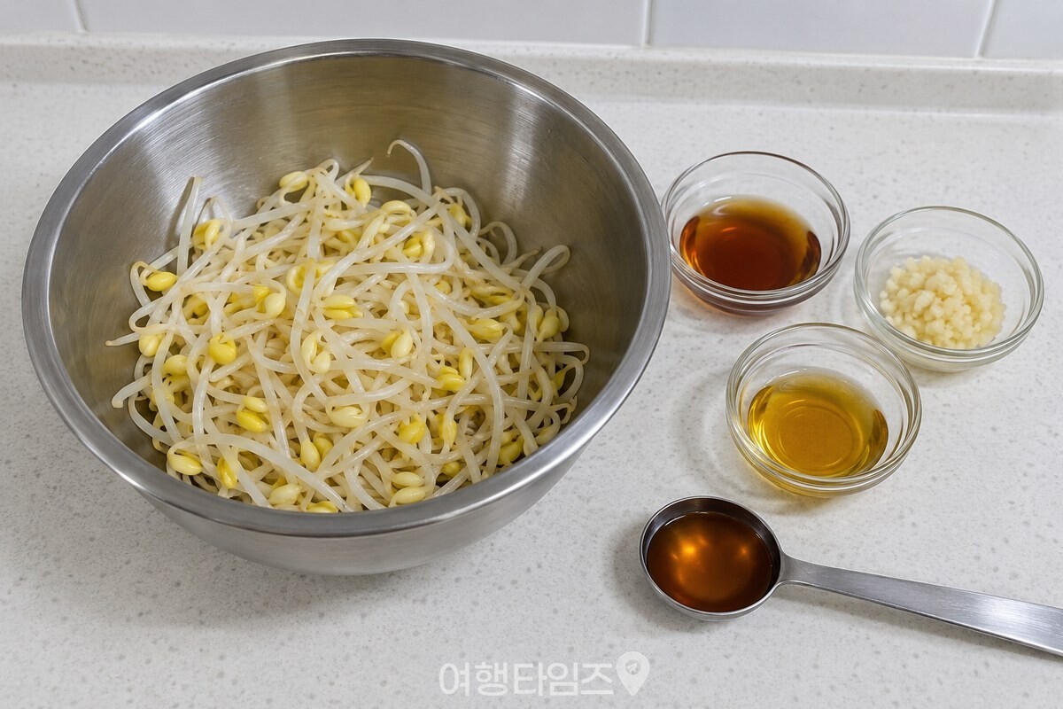 참치액과 마늘, 참기름을 계량해 콩나물무침 옆에 준비한 모습이다. / 기사 이해를 돕기 위한 생성형 이미지