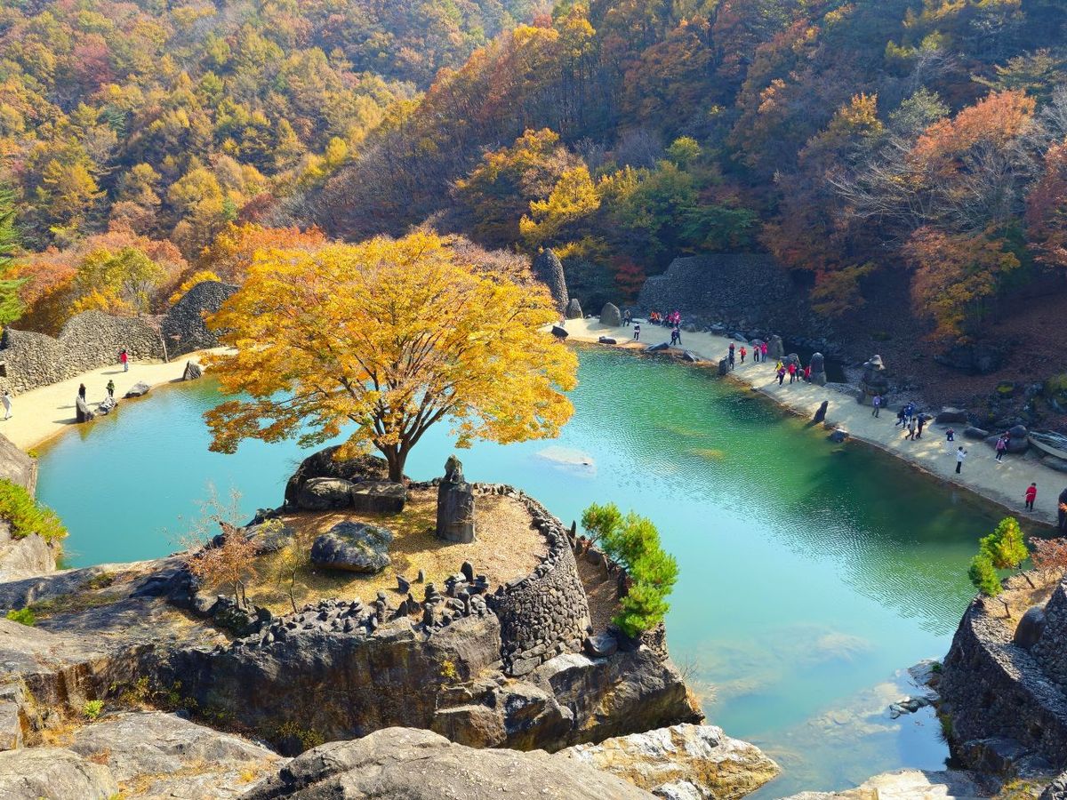 산정 호수 / 한국관광공사-여진모