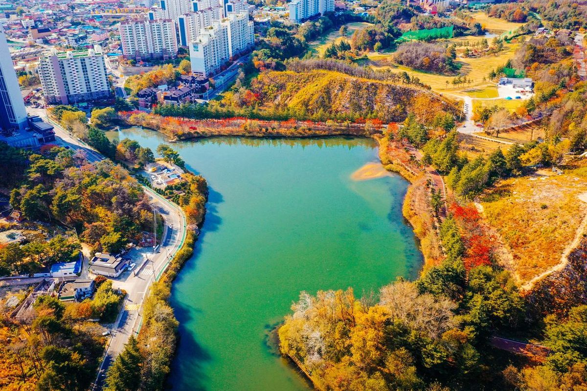 영랑호 / 한국관광공사-강원지사 모먼트스튜디오