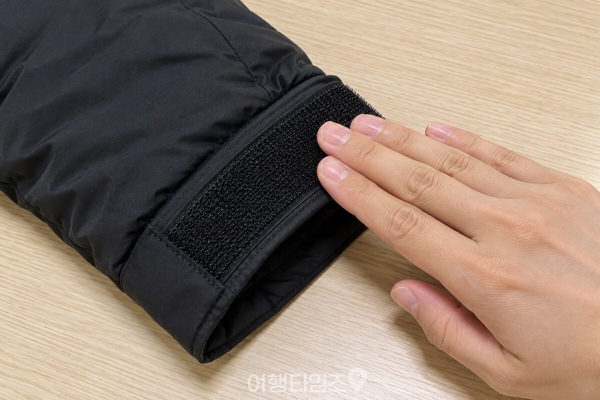 반대 방향으로 빗질한 뒤 갈고리 사이가 드러난 찍찍이 표면. / 기사 이해를 돕기 위한 생성형 이미지