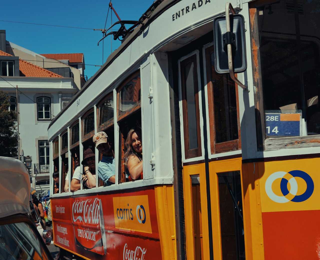 트램타고 언덕 누비기 / 사진=unsplash