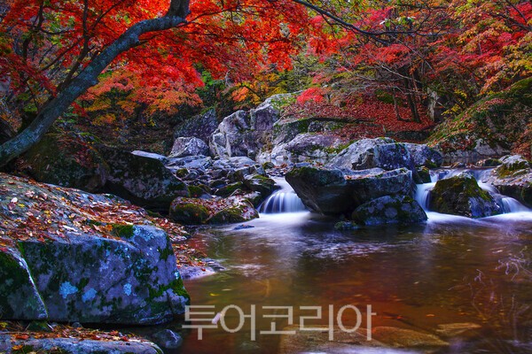 사진 / 무주거천동 33경중 제17경 사자담_투어코리아 유지훈 기자(덕유산국립공원 협조)