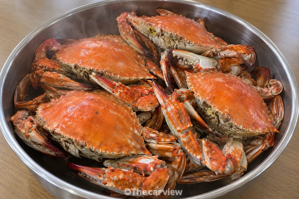 선명한 주황빛으로 쪄 낸 꽃게찜 / 기사 이해를 돕기 위한 생성형 이미지