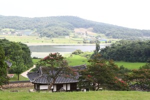 "입장료 무료 배롱나무 명소로 유명하죠" 조선시대에 73명이 과거에 급제한 1643년 세워진 학교